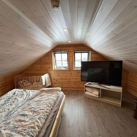 Cabin In Beautiful Surroundings At Harpefossen Nordfjordeid Eksteriør bilde