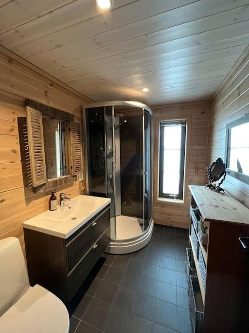 Cabin In Beautiful Surroundings At Harpefossen Nordfjordeid Eksteriør bilde