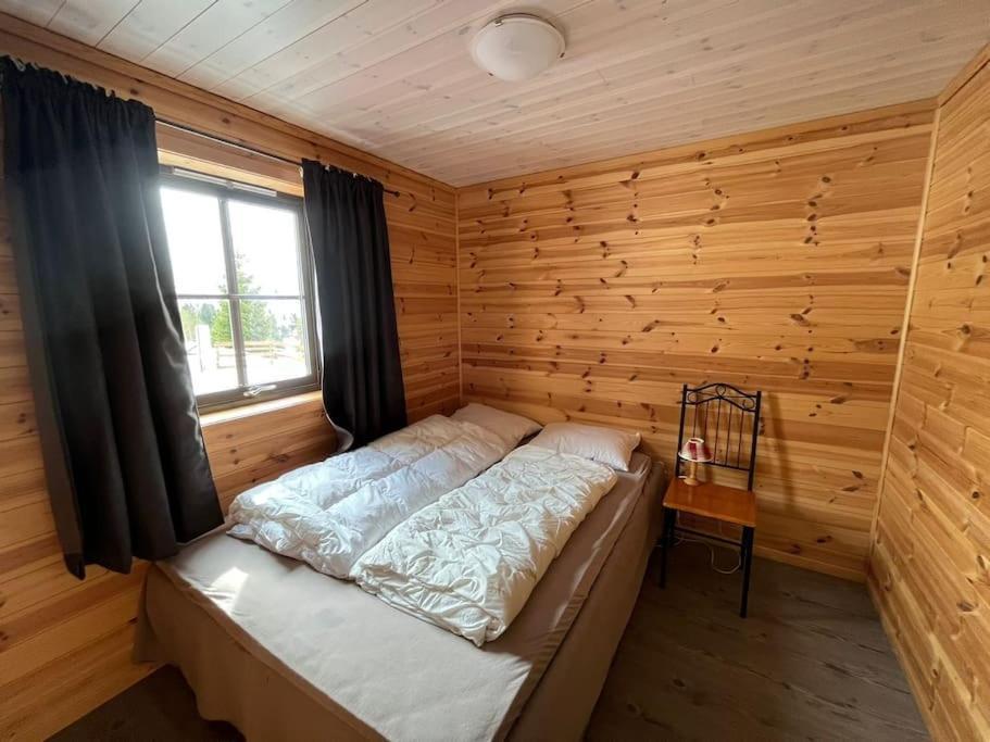 Cabin In Beautiful Surroundings At Harpefossen Nordfjordeid Eksteriør bilde